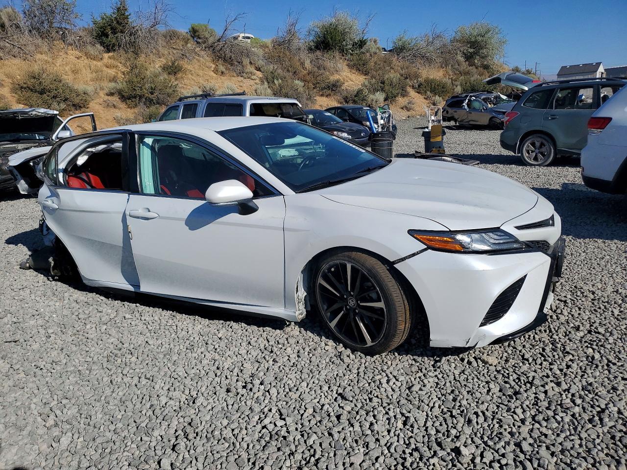 2019 TOYOTA CAMRY XSE — снимка 4