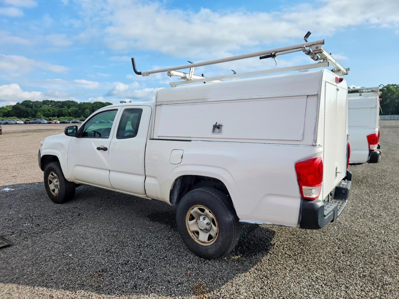 2016 TOYOTA TACOMA SR — снимка 2