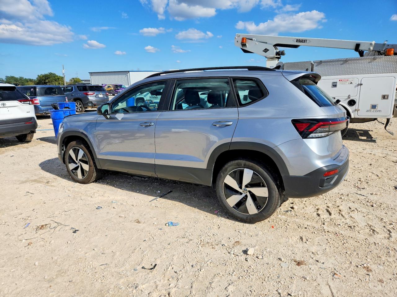 2026 VOLKSWAGEN TAOS S — снимка 2
