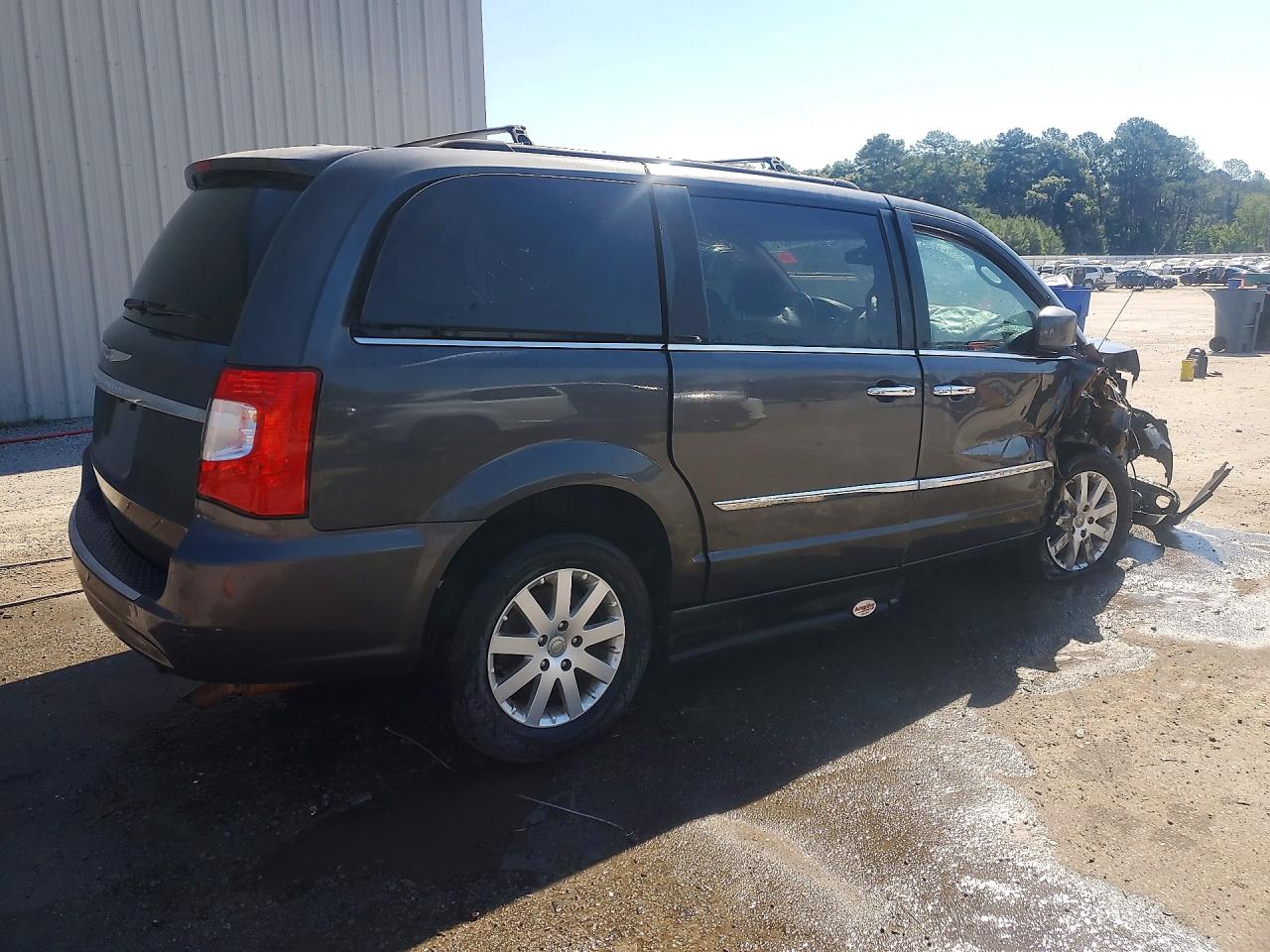 2016 CHRYSLER TOWN & COUNTRY TOURING — снимка 3
