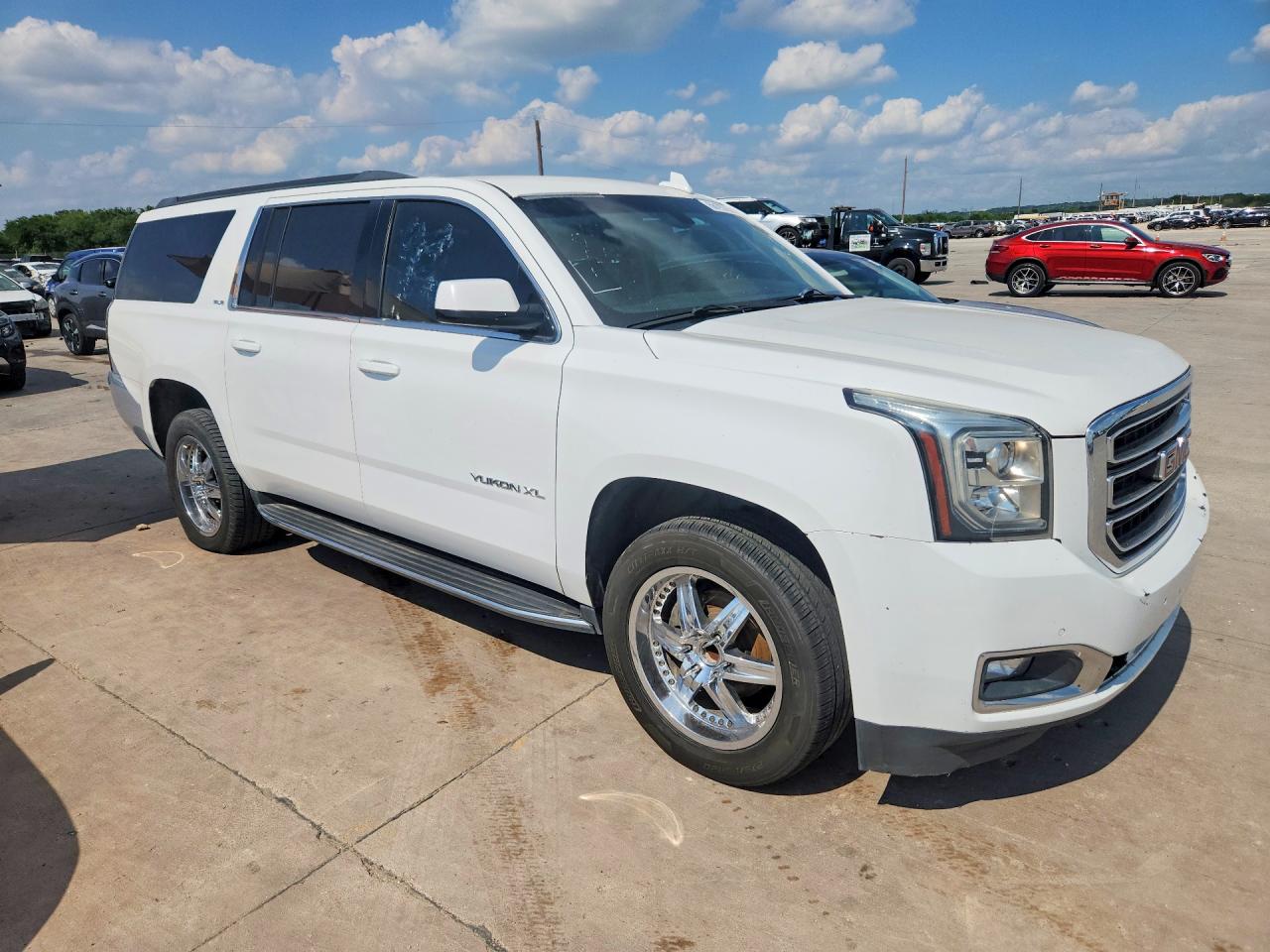 2017 GMC YUKON XL C1500 SLE — снимка 4