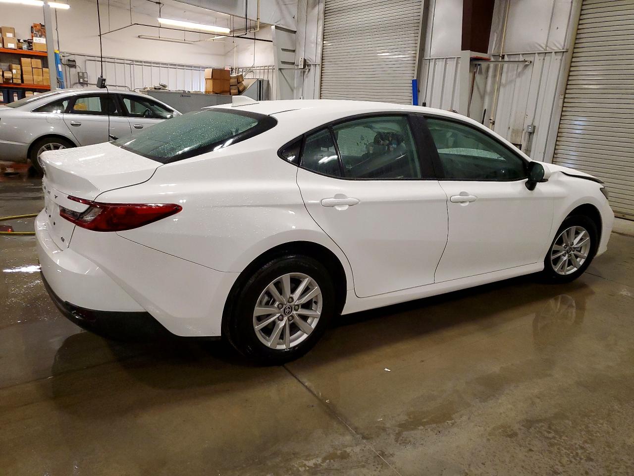 2025 TOYOTA CAMRY LE — снимка 3
