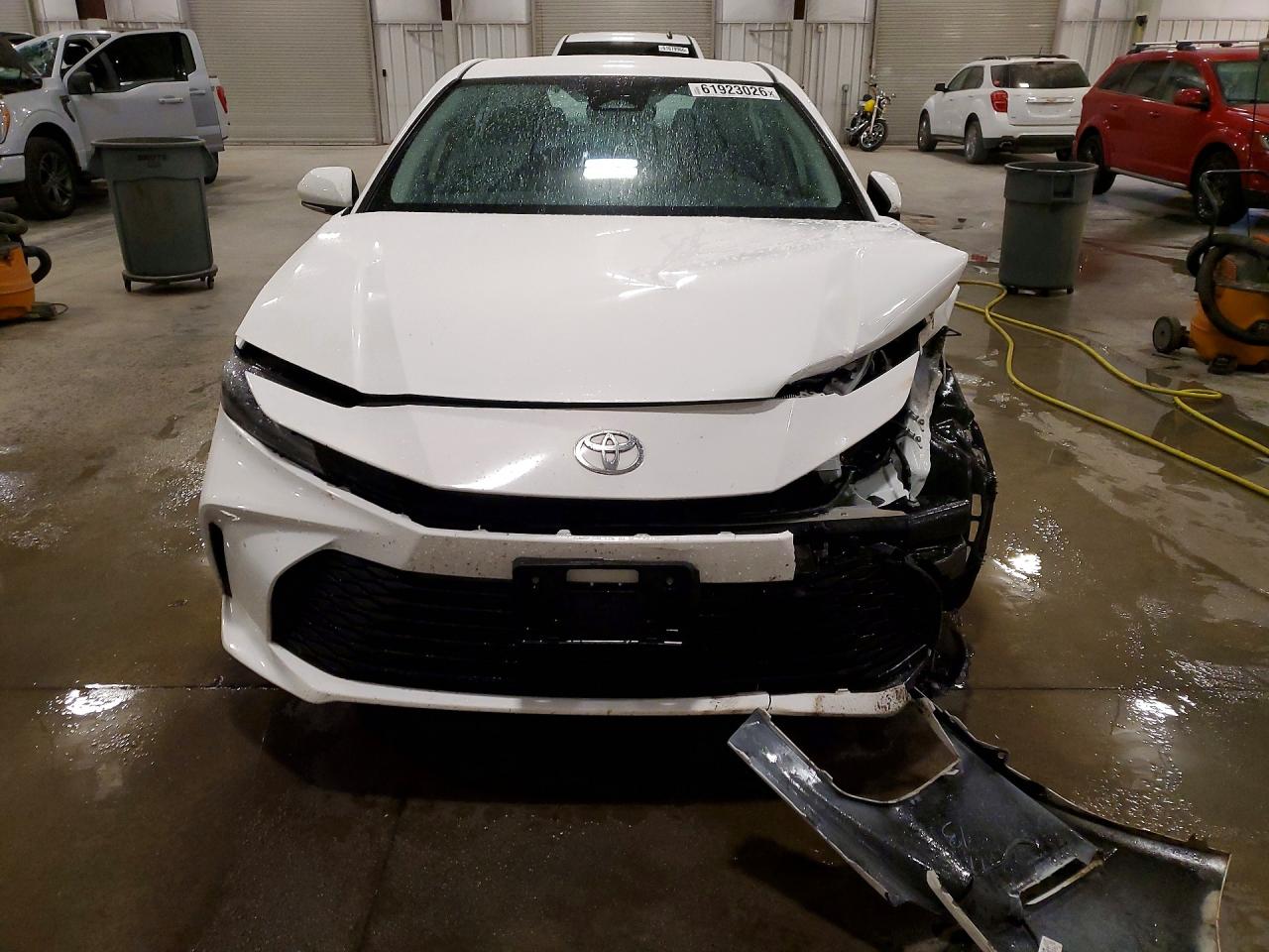 2025 TOYOTA CAMRY LE — снимка 5