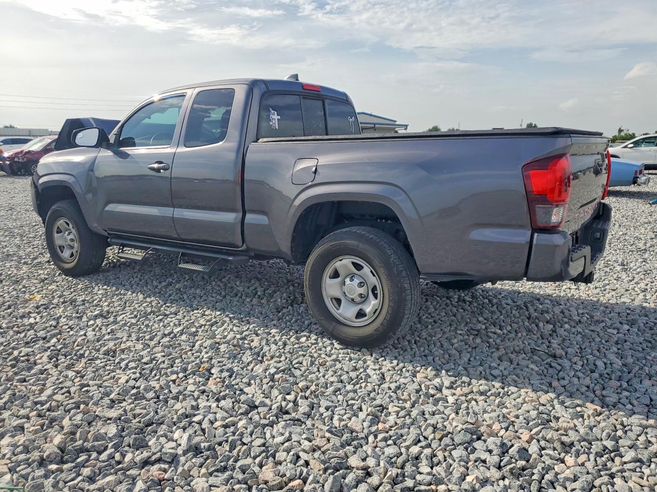 2023 TOYOTA TACOMA SR V6 — снимка 2