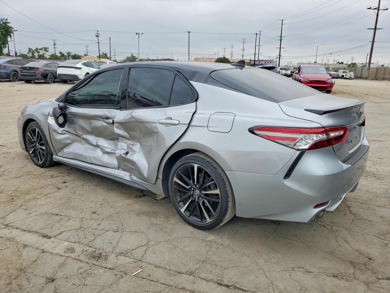2019 TOYOTA CAMRY XSE — снимка 2