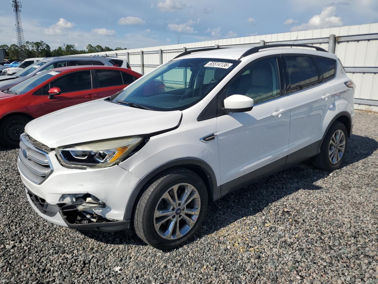 2017 FORD ESCAPE SE