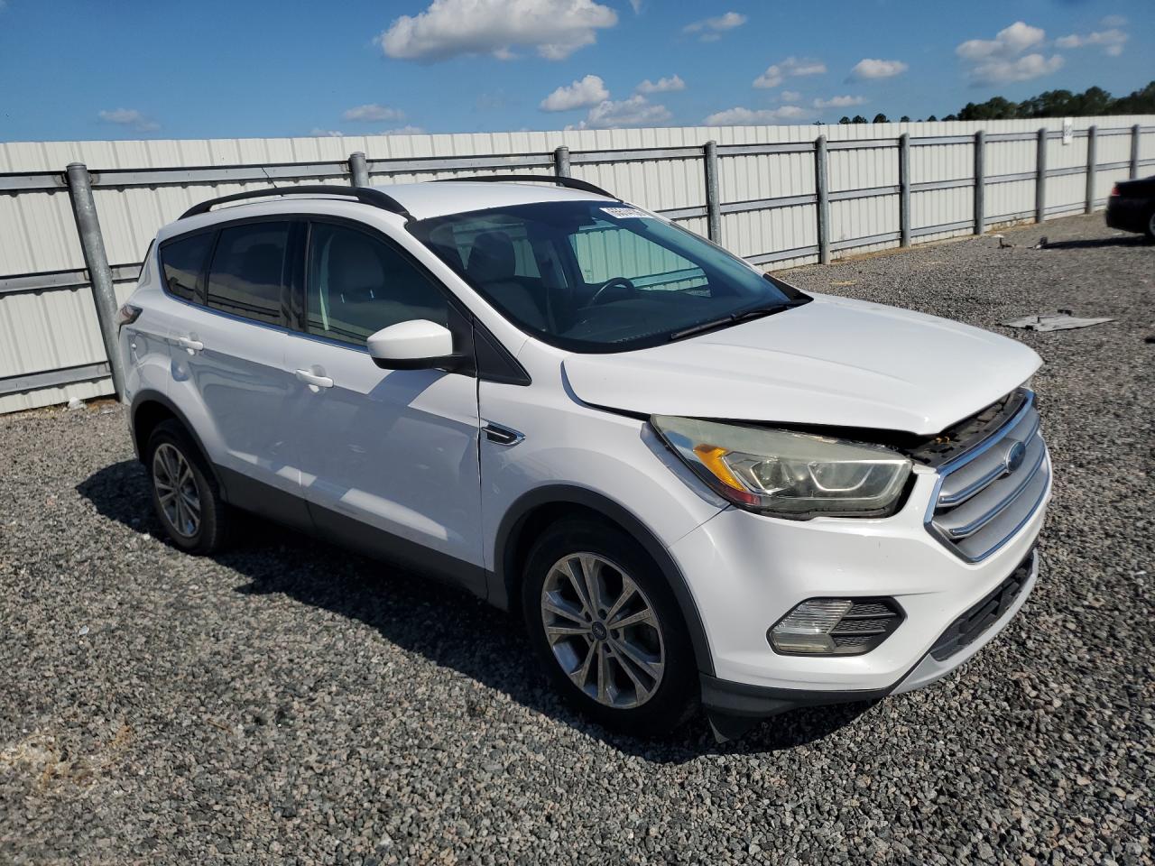 2017 FORD ESCAPE SE — снимка 4