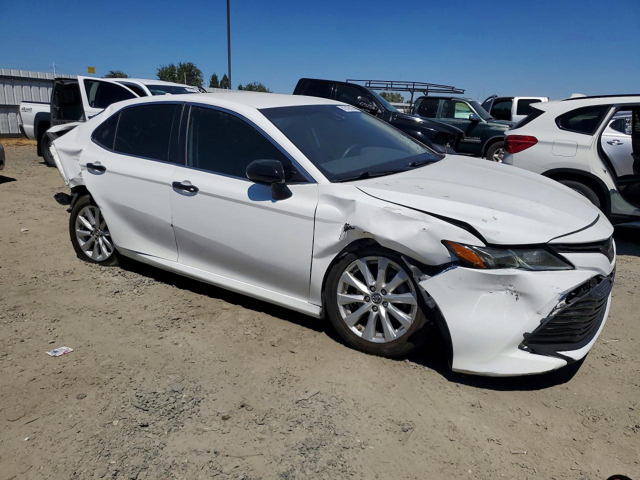 2019 TOYOTA CAMRY LE — снимка 4