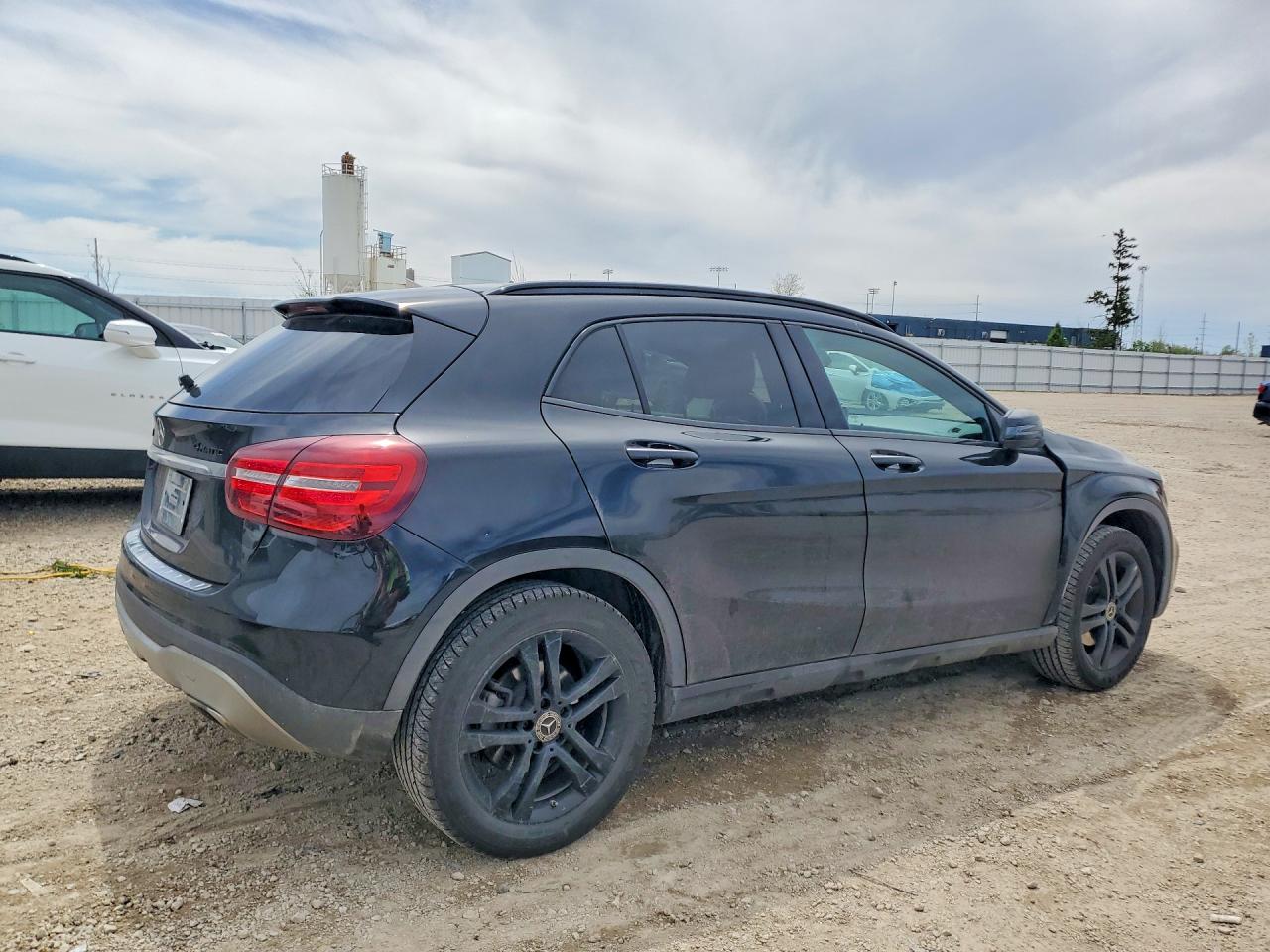 2018 MERCEDES-BENZ GLA 250 4MATIC — снимка 3