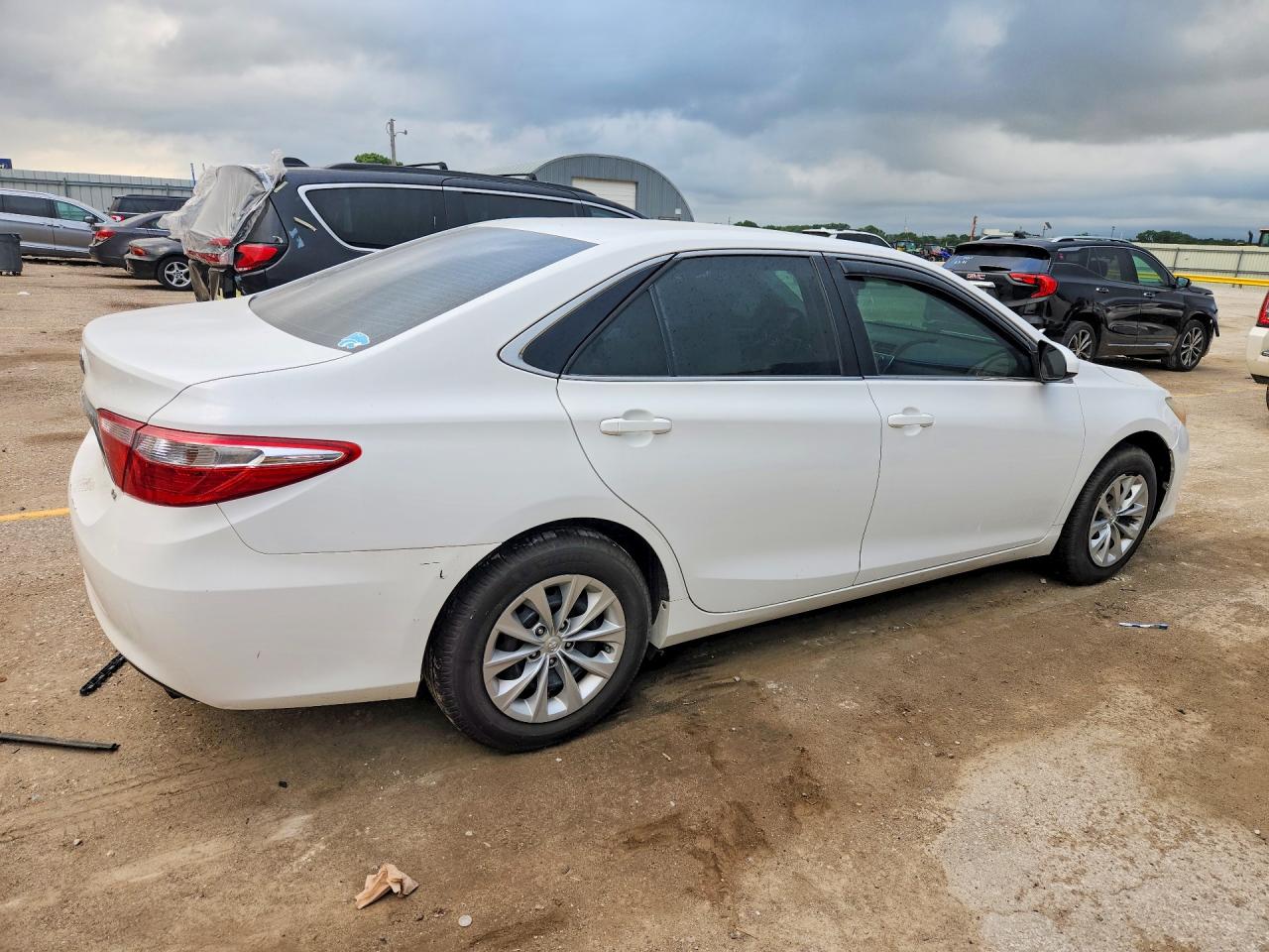 2015 TOYOTA CAMRY LE — снимка 3