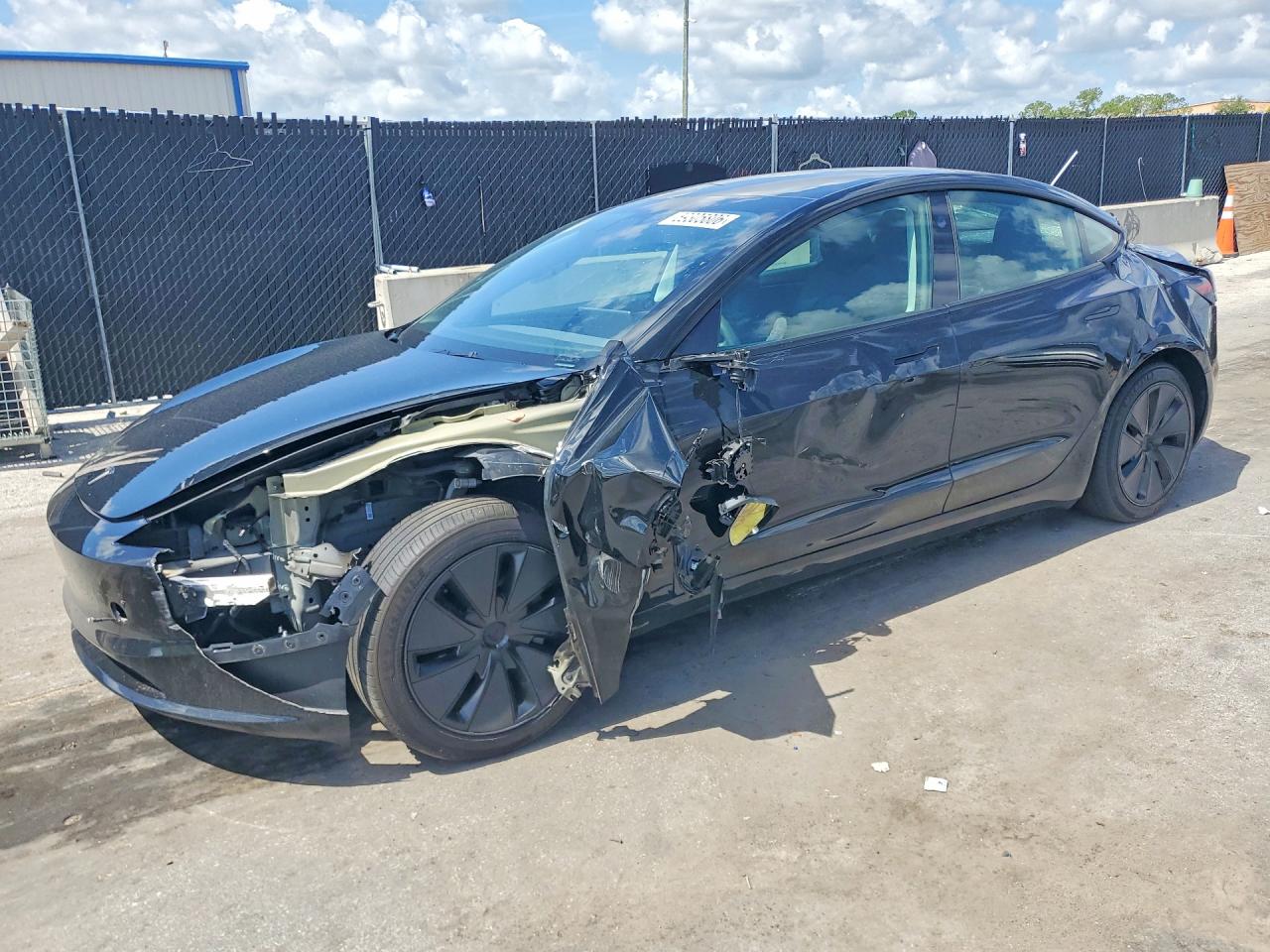 2025 TESLA MODEL 3