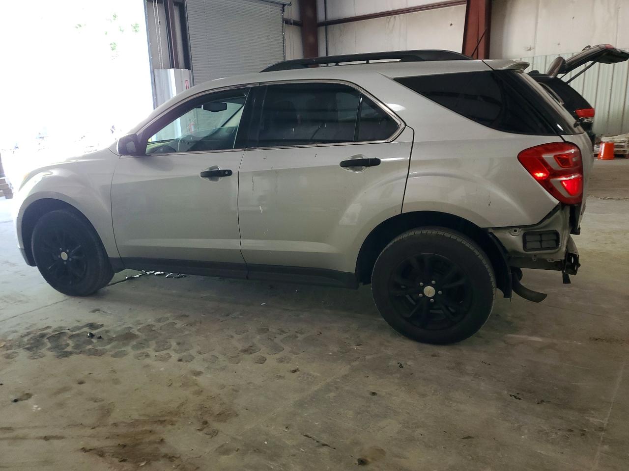 2017 CHEVROLET EQUINOX LT — снимка 2