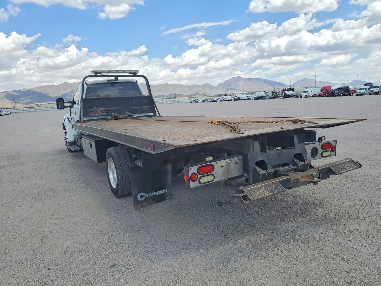2015 FORD F650 SUPER DUTY — снимка 2