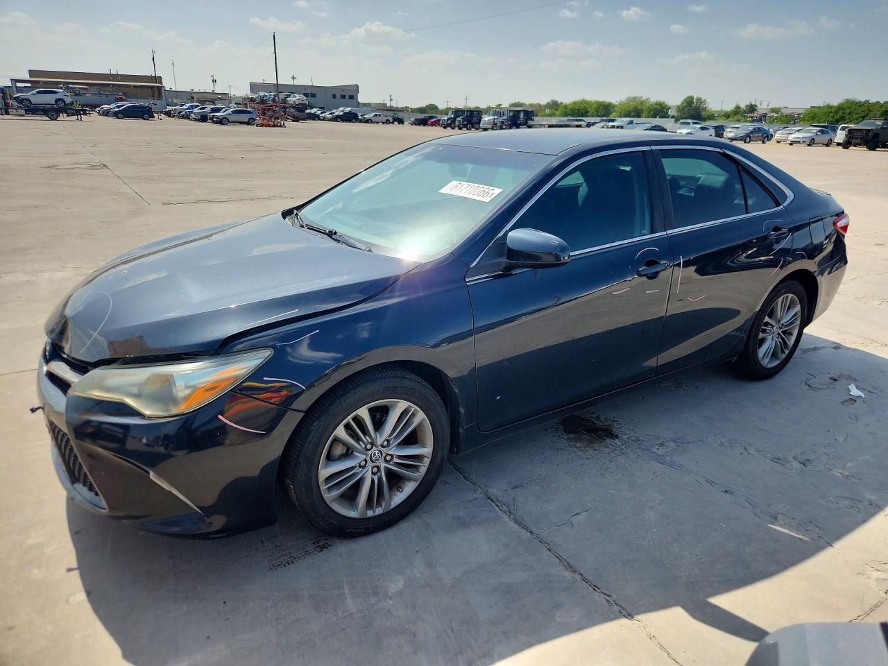 2015 TOYOTA CAMRY SE