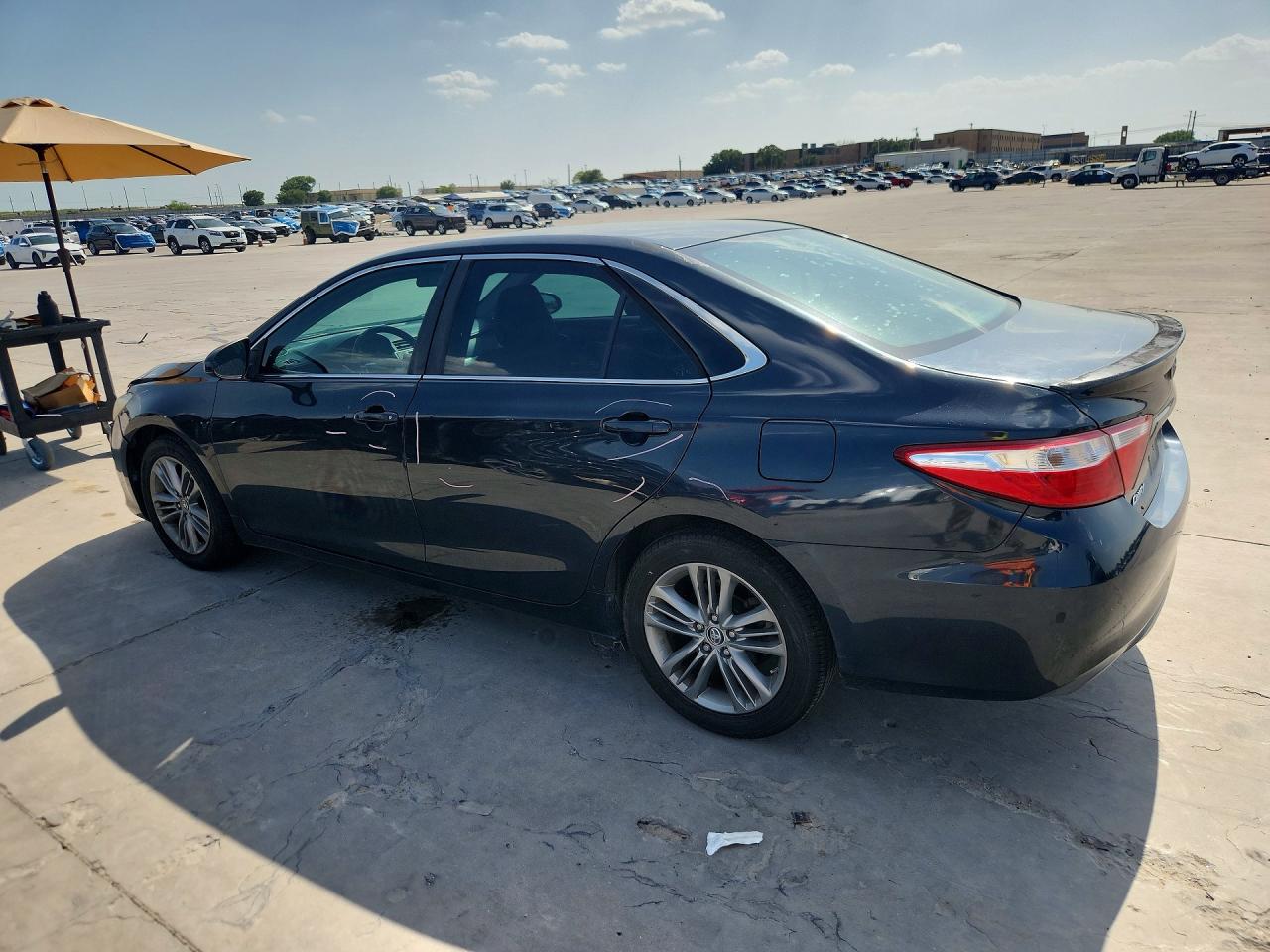 2015 TOYOTA CAMRY SE — снимка 2