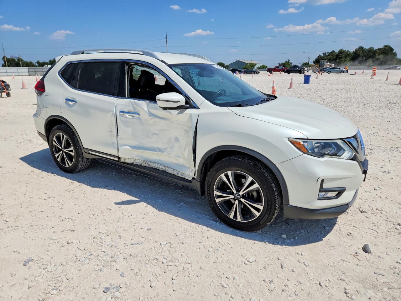 2017 NISSAN ROGUE SL — снимка 4