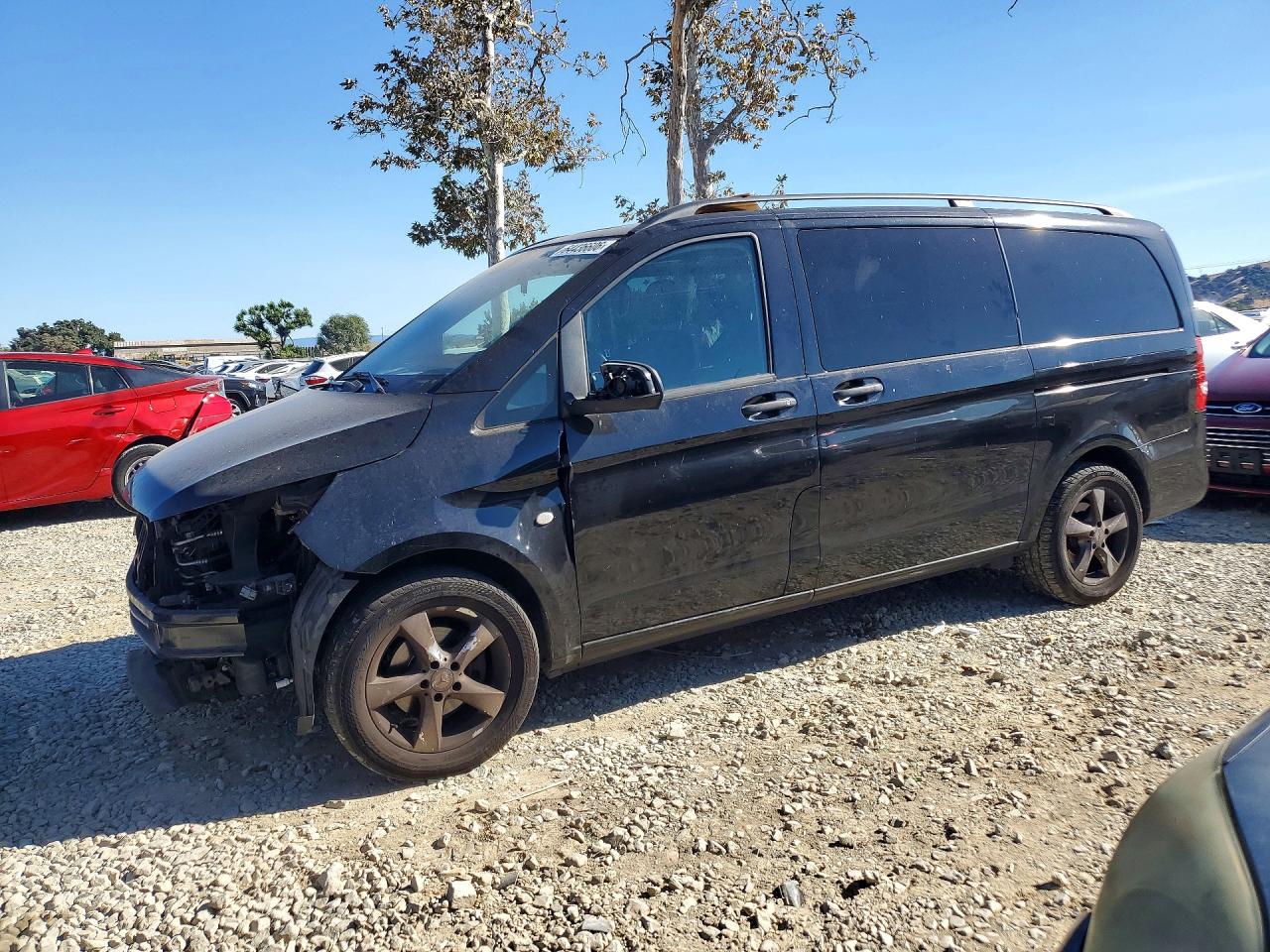 2016 MERCEDES-BENZ METRIS