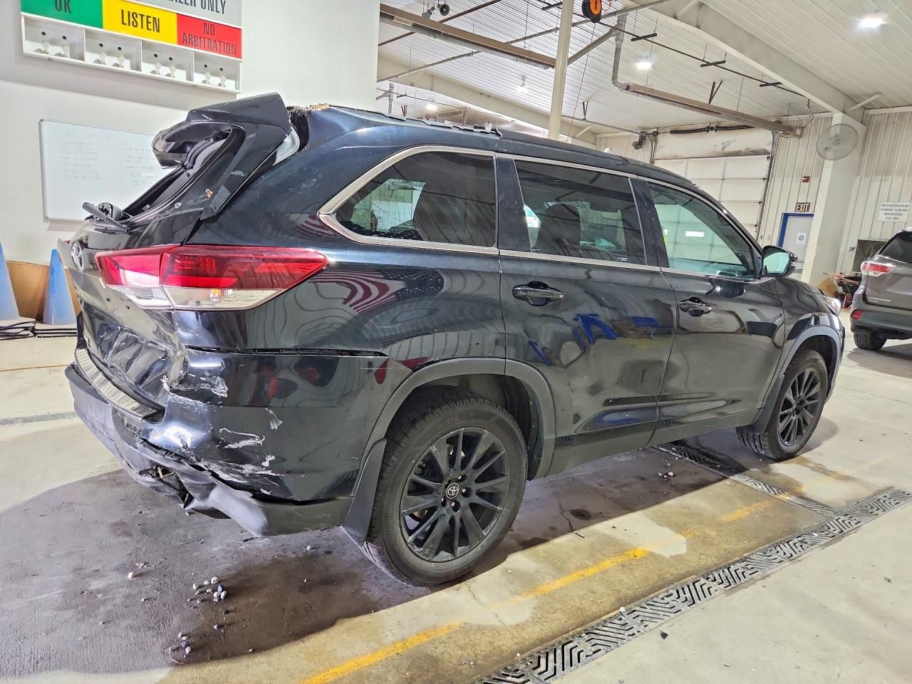 2019 TOYOTA HIGHLANDER SE — снимка 3