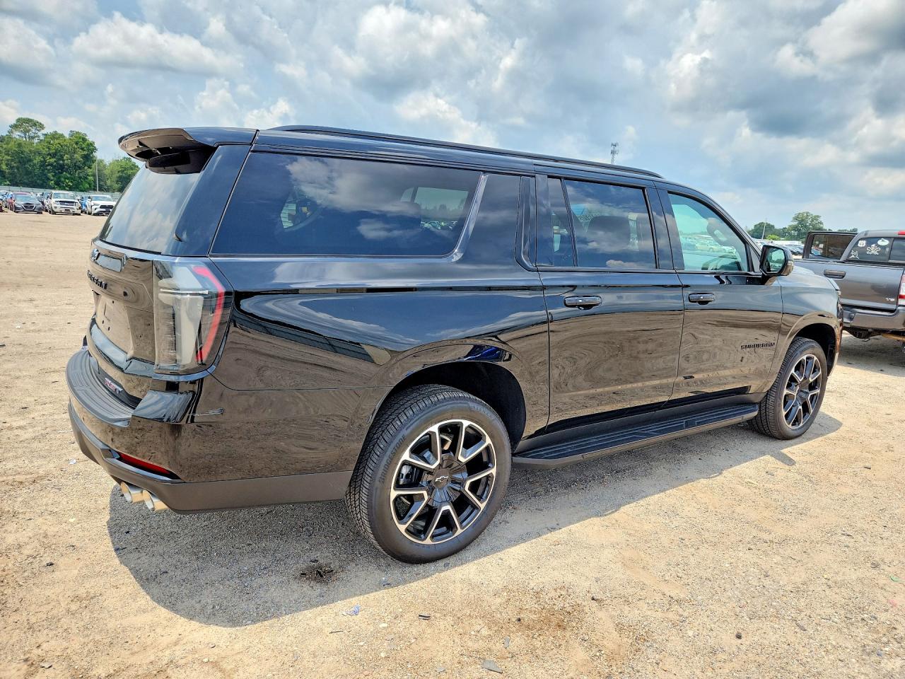2026 CHEVROLET SUBURBAN K1500 RST — снимка 3