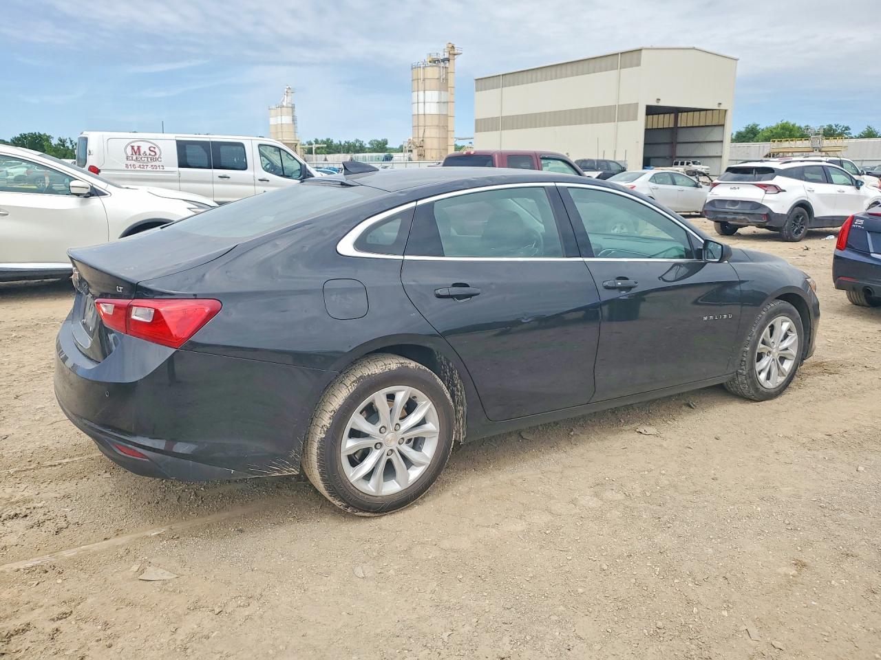 2024 CHEVROLET MALIBU LT — снимка 3