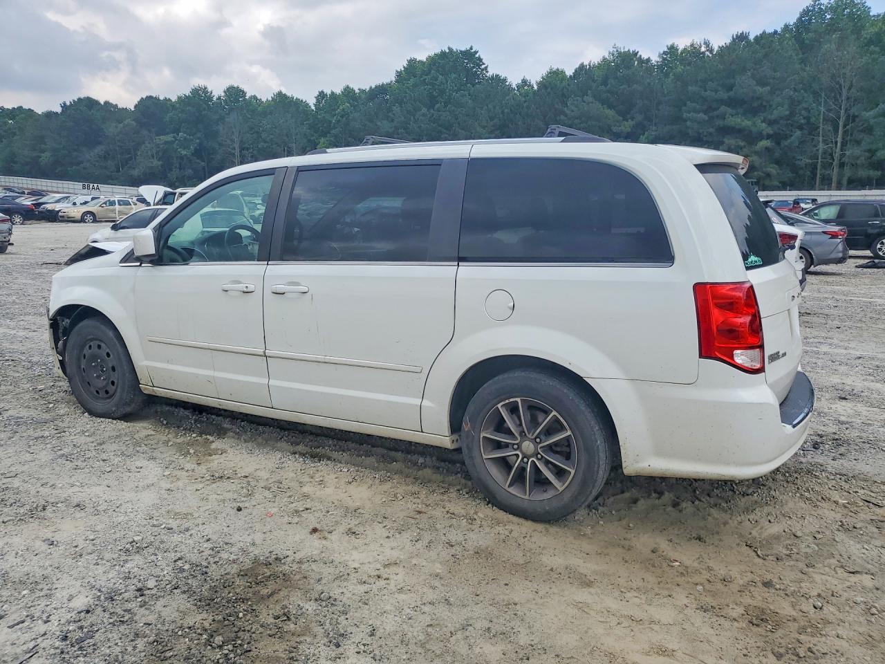 2016 DODGE GRAND CARAVAN SXT — снимка 2