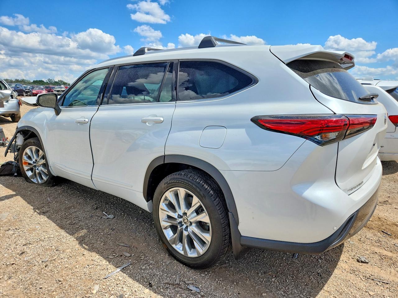 2022 TOYOTA HIGHLANDER LIMITED — снимка 2