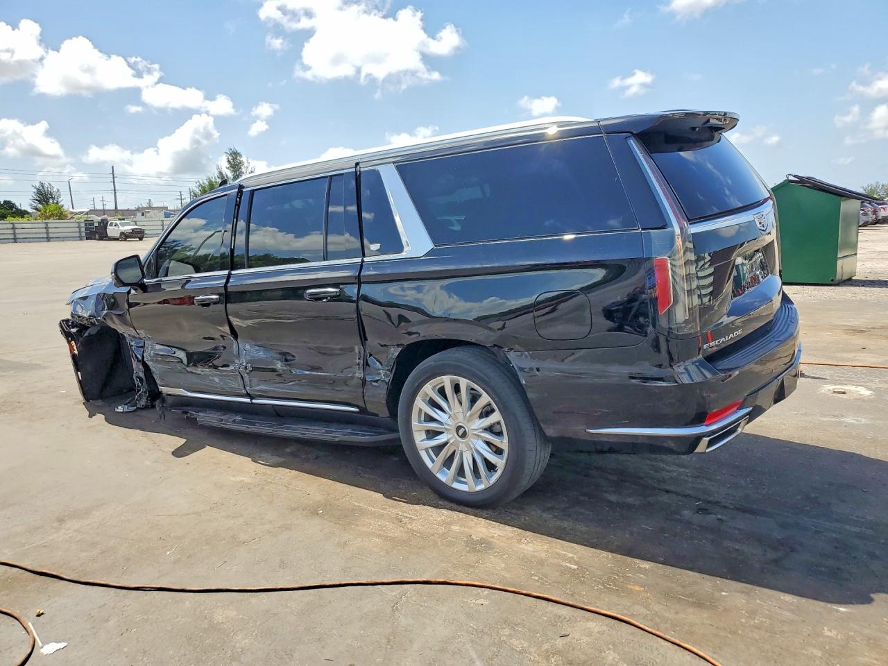 2024 CADILLAC ESCALADE ESV LUXURY — снимка 2