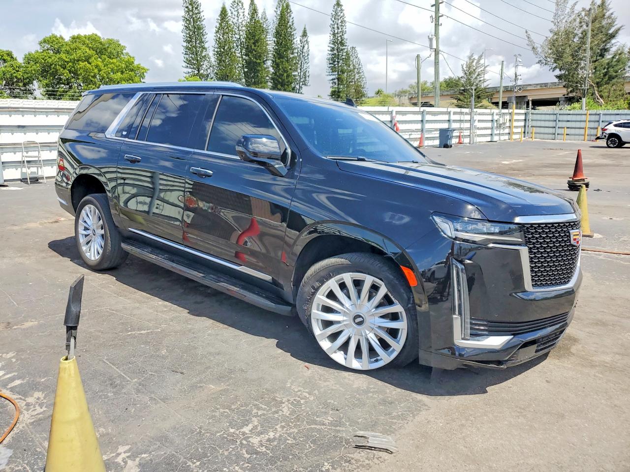 2024 CADILLAC ESCALADE ESV LUXURY — снимка 4