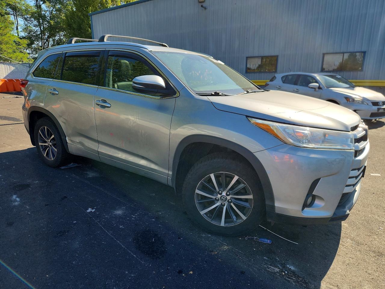 2017 TOYOTA HIGHLANDER XLE — снимка 4
