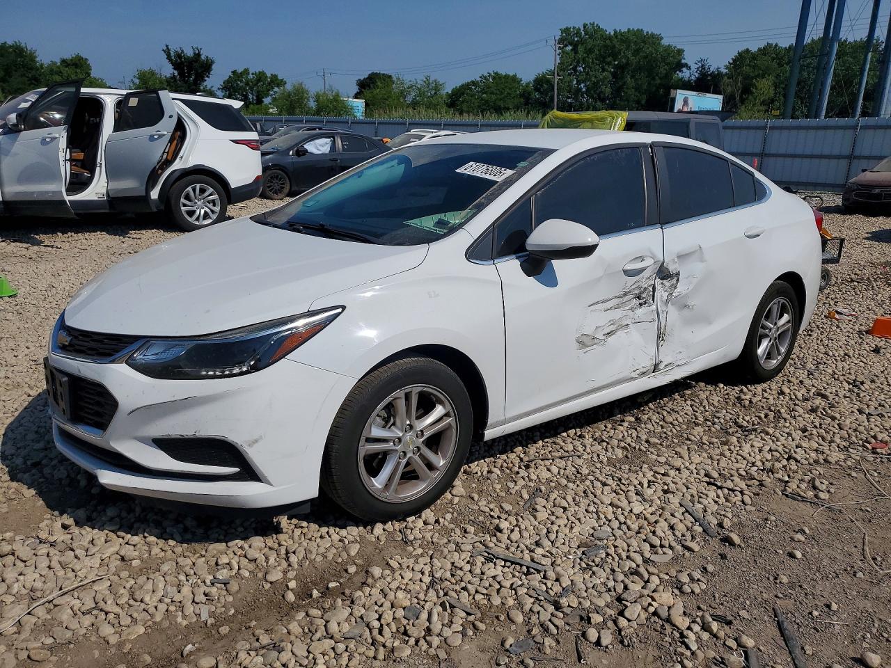 2017 CHEVROLET CRUZE LT
