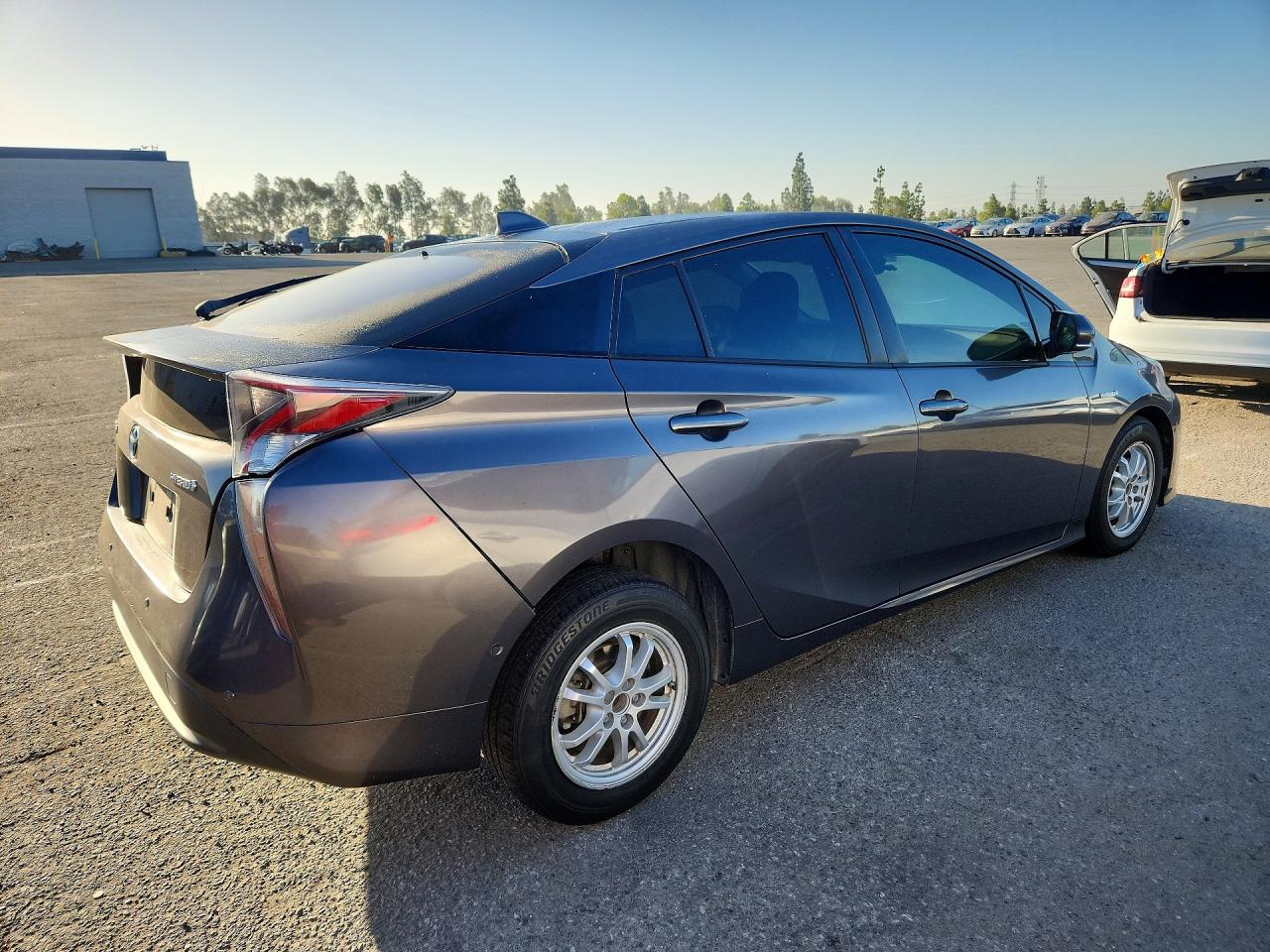 2016 TOYOTA PRIUS FOUR — снимка 3