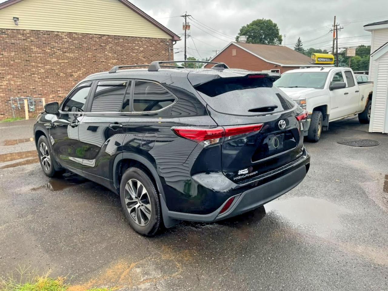 2023 TOYOTA HIGHLANDER XLE — снимка 2