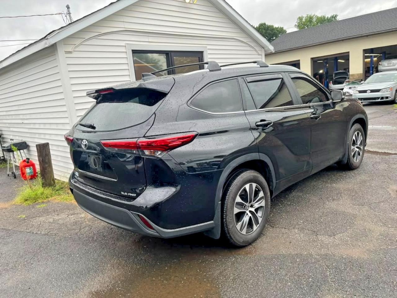 2023 TOYOTA HIGHLANDER XLE — снимка 3