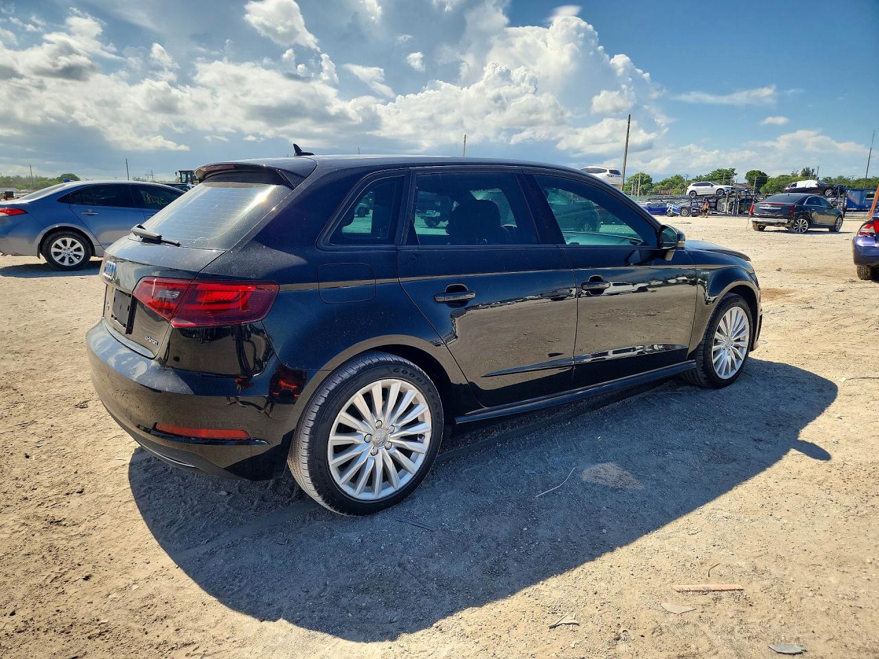 2016 AUDI A3 E-TRON PREMIUM — снимка 3