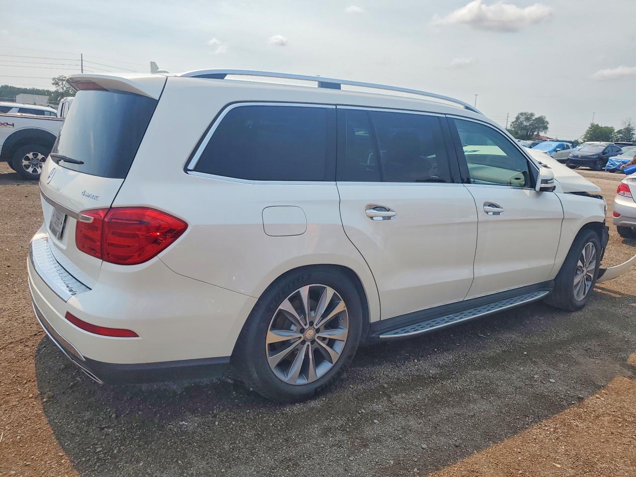 2015 MERCEDES-BENZ GL 450 4MATIC — снимка 3