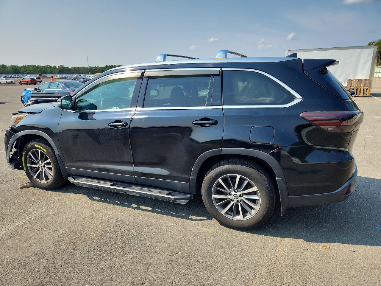2019 TOYOTA HIGHLANDER XLE — снимка 2
