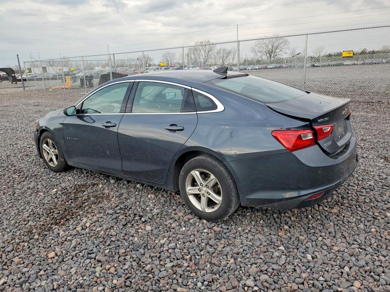 2020 CHEVROLET MALIBU LS — снимка 2