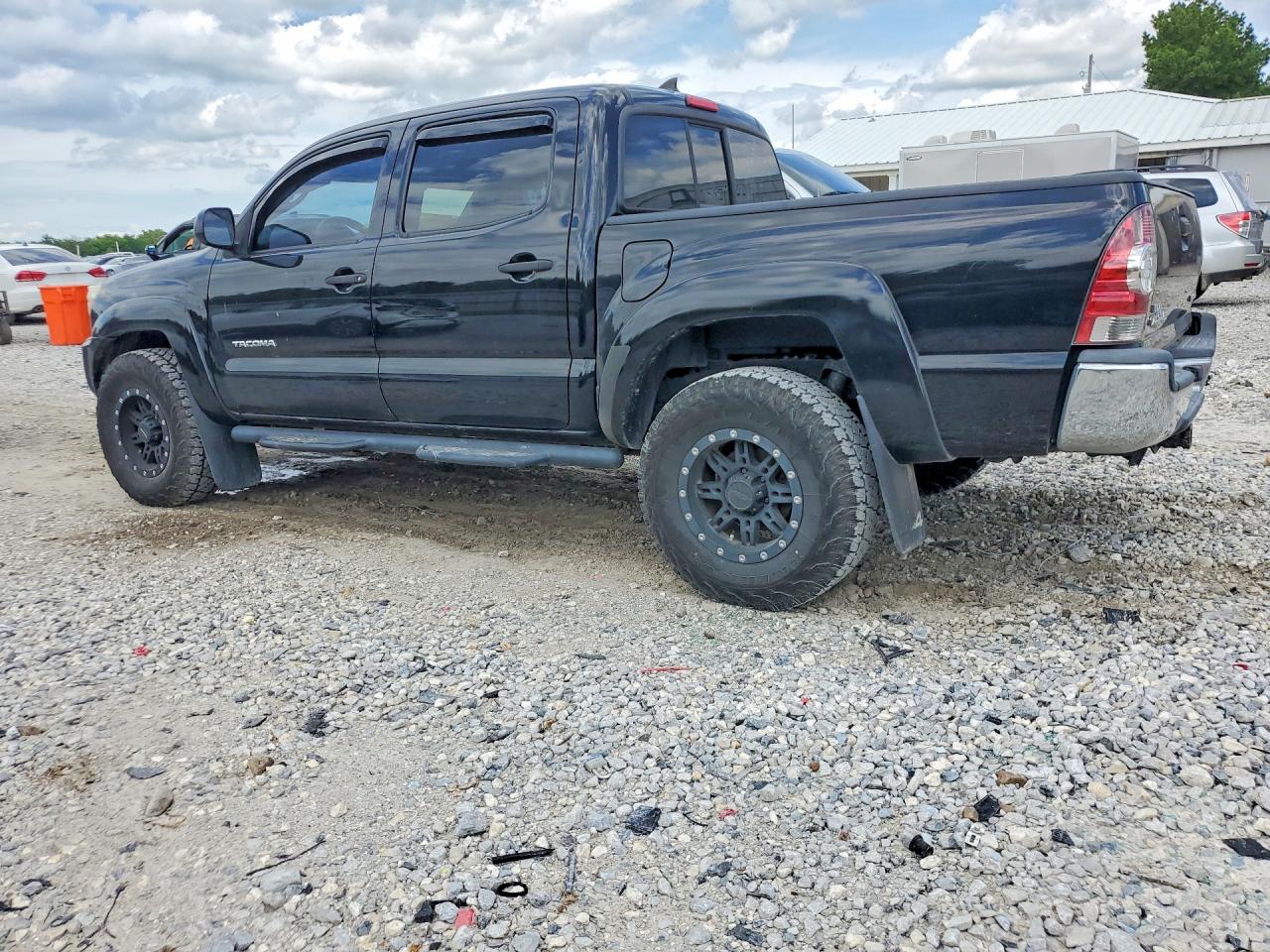 2015 TOYOTA TACOMA V6 — снимка 2