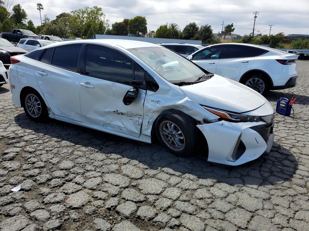 2020 TOYOTA PRIUS PRIME LE — снимка 4