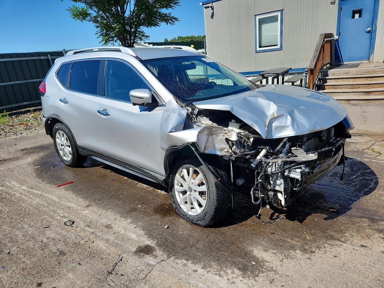 2017 NISSAN ROGUE SV — снимка 4