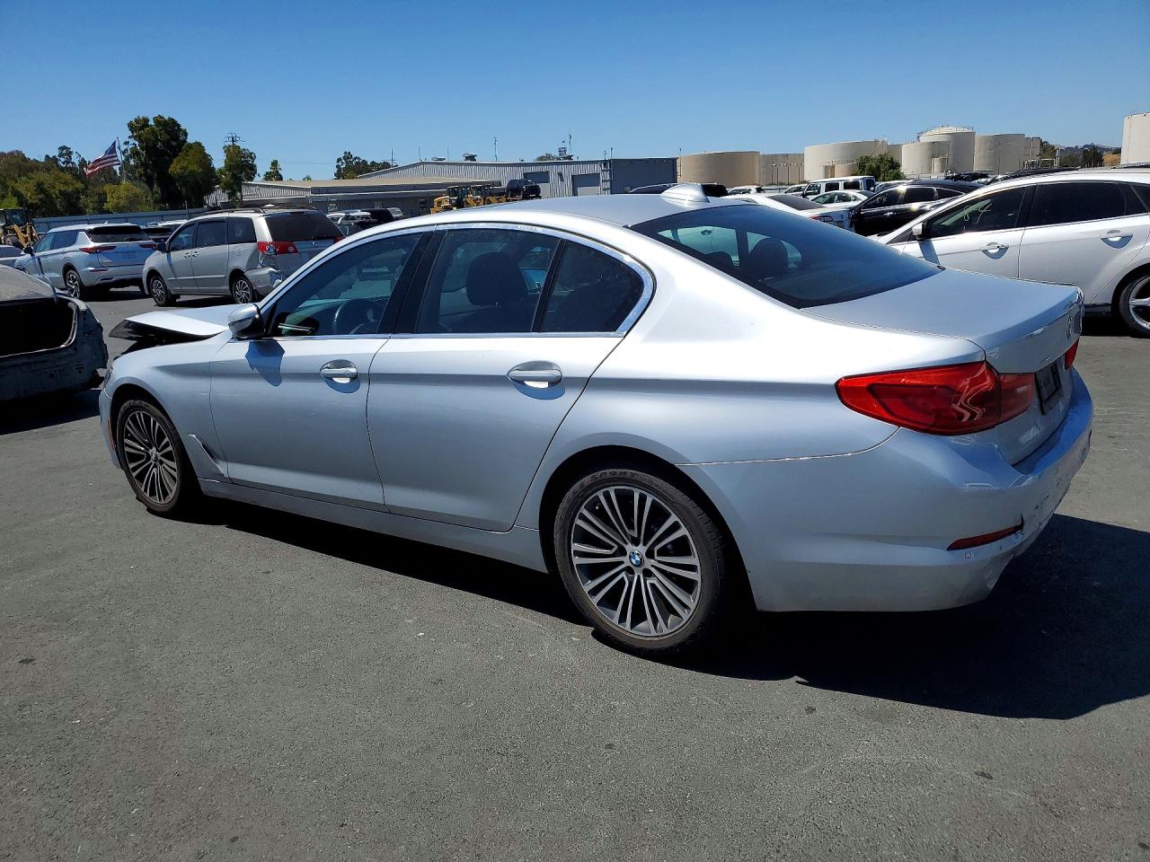 2020 BMW 530 I — снимка 2