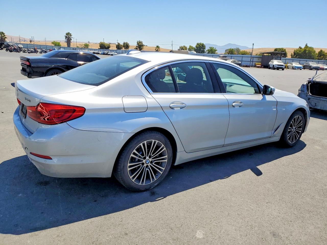 2020 BMW 530 I — снимка 3