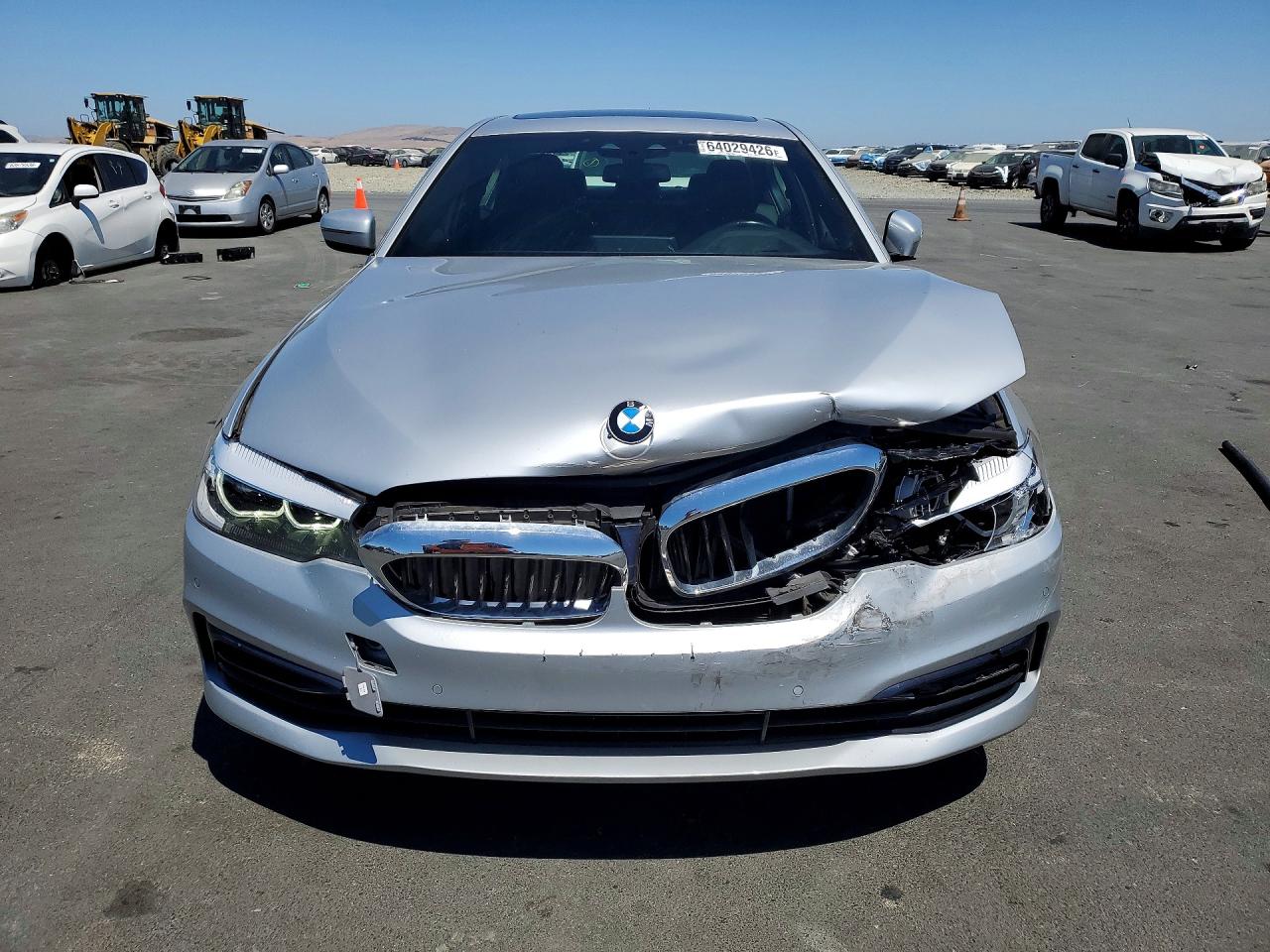 2020 BMW 530 I — снимка 5
