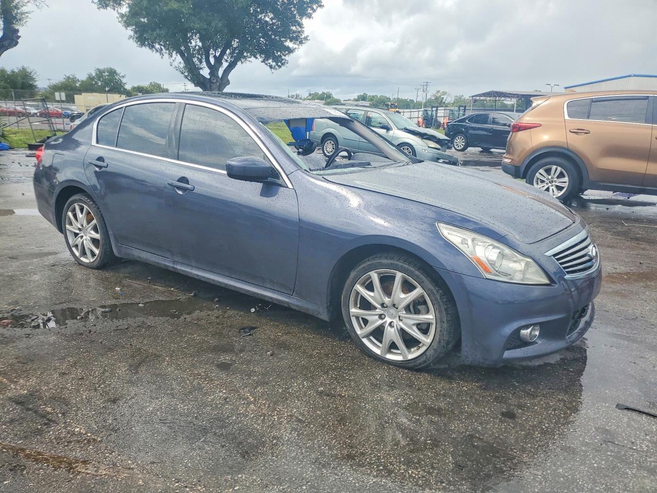 2013 INFINITI G37 — снимка 4