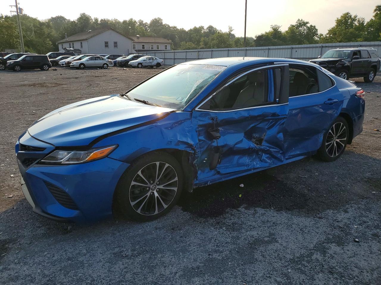 2020 TOYOTA CAMRY SE