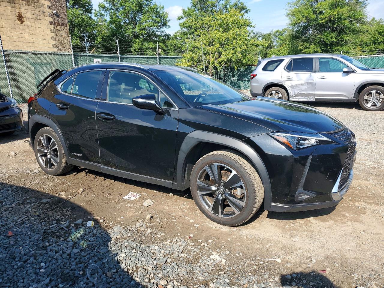 2021 LEXUS UX 250H — снимка 4