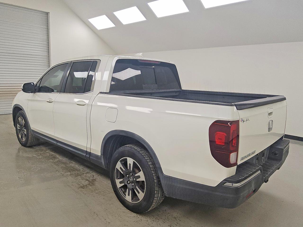 2019 HONDA RIDGELINE RTL — снимка 2