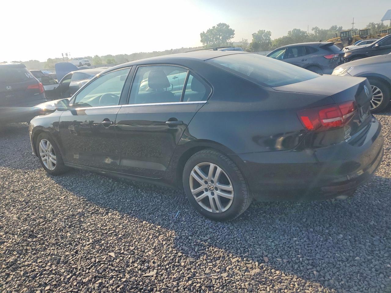 2017 VOLKSWAGEN JETTA S — снимка 2