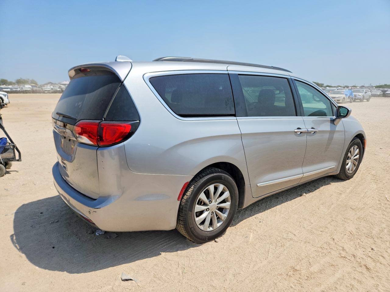 2017 CHRYSLER PACIFICA TOURING L — снимка 3
