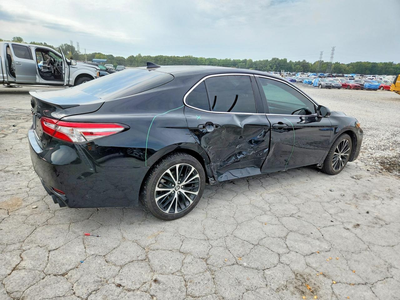 2019 TOYOTA CAMRY SE — снимка 3